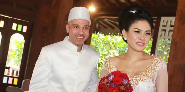 Suami Kembali Sayang, Nikita Mirzani Jadi Bimbang