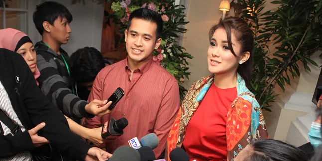 Suami Olla Ramlan Kena Tipu Vicky Prasetyo?