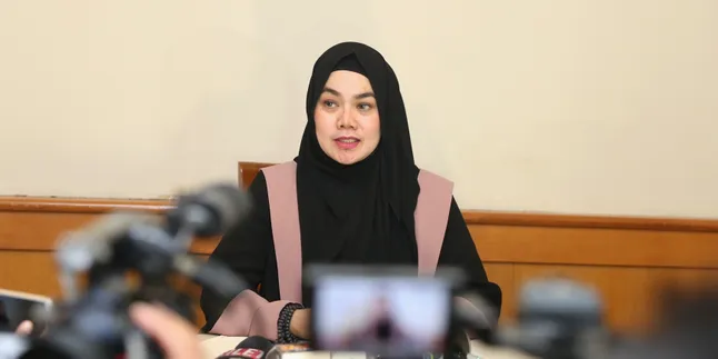 Suami Selingkuh Dengan Jennifer Dunn, Sarita: Biarkan Allah Yang Turun Tangan