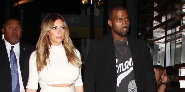 Suami Ultah, Kim Kardashian Cuma Hadiahkan 'Mainan Anak-Anak' Suami Ultah, Kim Kardashian Cuma Hadiahkan 'Mainan Anak-Anak'