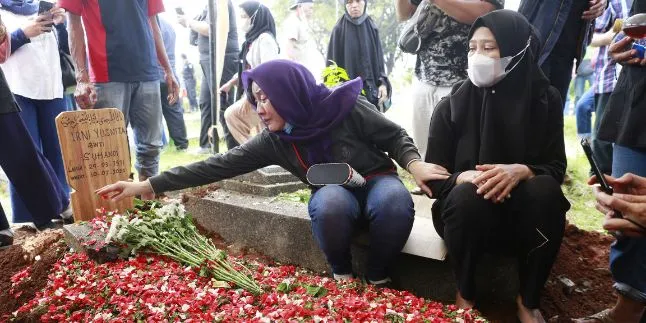 Suaranya Sempat Hilang dan Badannya Lemas, Begini Kondisi Rini S Bon Bon Sebelum Meninggal Dunia