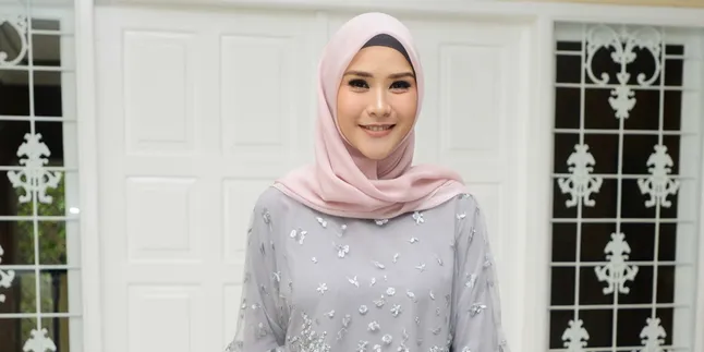 Sudah Biasa Khatam Al-Quran, Zaskia Adya Mecca Ingin Pahami Maknanya Sudah Biasa Khatam Al-Quran, Zaskia Adya Mecca Ingin Pahami Maknanya