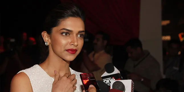 Sudah Nangis Bombay di Atas Panggung, Deepika Ternyata Bohong? Sudah Nangis Bombay di Atas Panggung, Deepika Ternyata Bohong?
