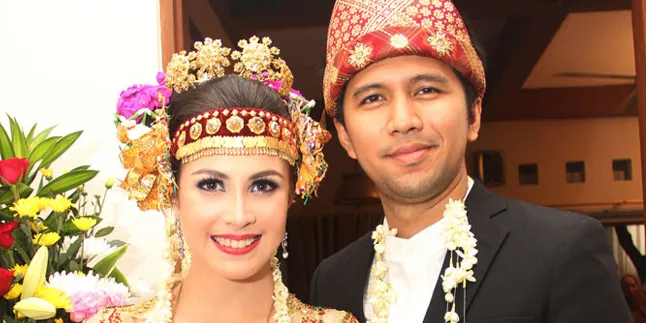 Sudah Nikah Pun Arumi Bachsin Diizinkan Pulang Pagi Sudah Nikah Pun Arumi Bachsin Diizinkan Pulang Pagi