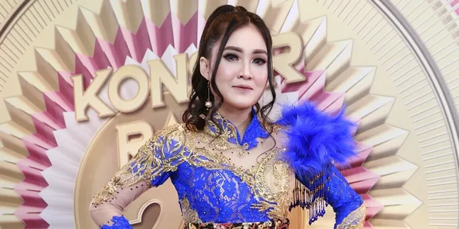 [Kisah] Nella Kharisma, Pernah Dicolek Sampai Nangis & Manggung Nggak Dibayar