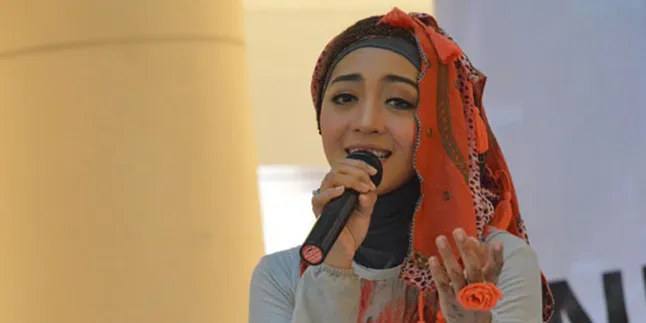 Suka Duka Memakai Jilbab Nuri Maulida