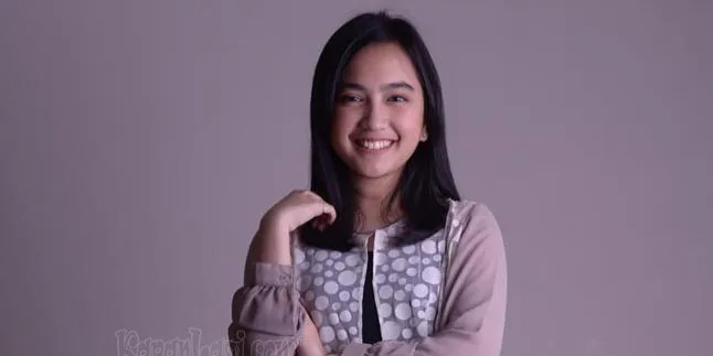 Suka Dunia Menulis, Rachel Amanda Idolakan Dewi Lestari