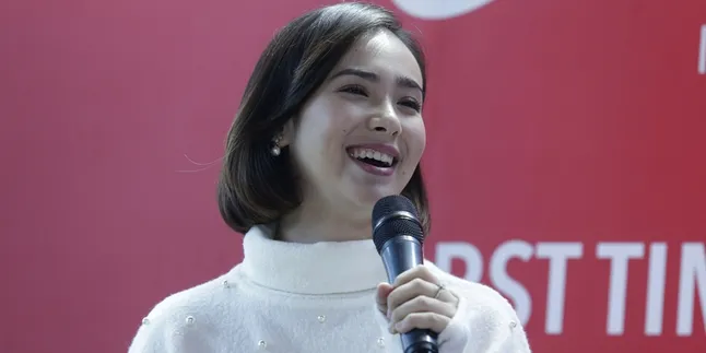 Suka Makan Cokelat, Pamela Bowie Tak Takut Gendut