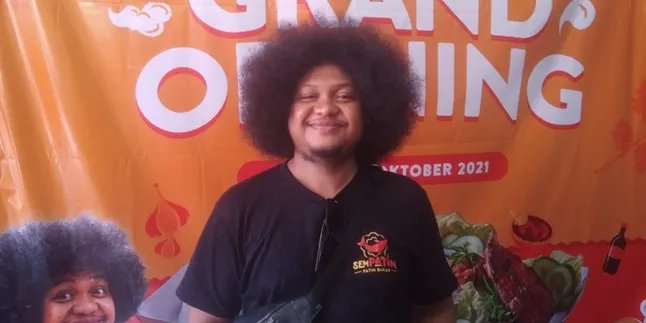 Suka Makan Ikan Sejak Kecil, Babe Cabeta Buka 'Sempatin' Suka Makan Ikan Sejak Kecil, Babe Cabeta Buka 'Sempatin'