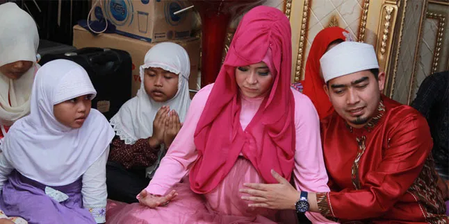 Suka Panik, Ustaz Solmed Panggil Calon Bayi 'Ucok'