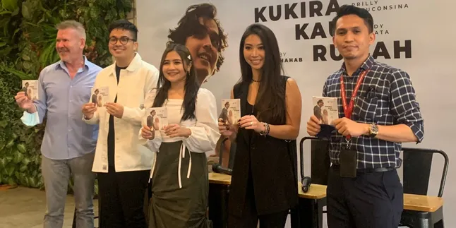 Sukses dengan 2 Juta Penonton Lebih, Prilly Latuconsina dan Umay Shahab Rilis 'KUKIRA KAU RUMAH' dalam Bentuk DVD Sukses dengan 2 Juta Penonton Lebih, Prilly Latuconsina dan Umay Shahab Rilis 'KUKIRA KAU RUMAH' dalam Bentuk DVD