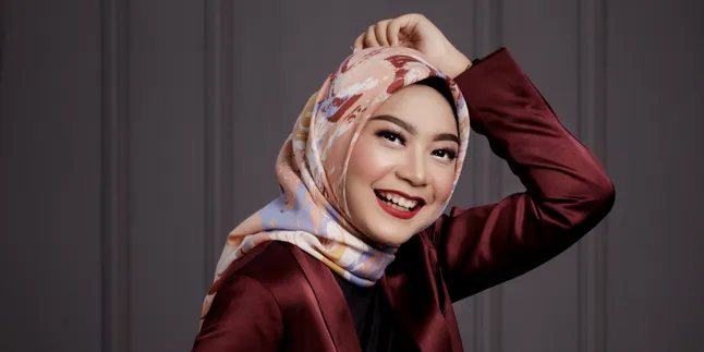 Sukses dengan Berbagai Cover Lagu Hits, Penyanyi Cantik Andien Tyas Rilis Single Debut 'Seakan Menetap'