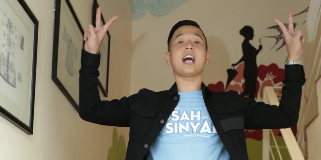 Sukses Dengan 'CTS' dan 'SUSAH SINYAL', Ini Bocoran Proyek Baru Ernest Prakasa