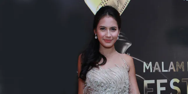 Sukses di Buku Pertama, Pevita Pearce Siap Rilis Buku Kedua