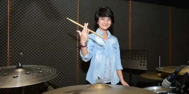 Sukses Jadi Drummer, Jeane Phialsa Sering Ranking Saat Sekolah