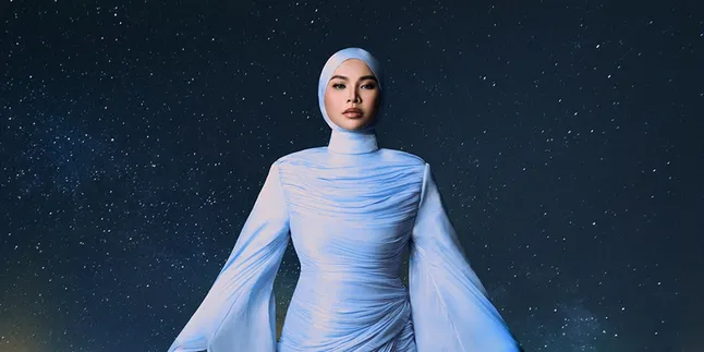 Sukses Raih Berbagai Penghargaan Bergengsi, Aina Abdul Siap Pukau Pendengar Indonesia Sukses Raih Berbagai Penghargaan Bergengsi, Aina Abdul Siap Pukau Pendengar Indonesia