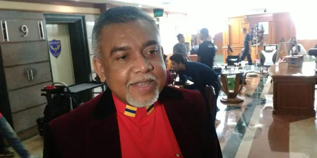 Sukses Tangani Mucikari, Pieter Ell Banting Setir Main Film