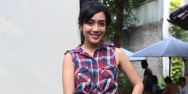 Sun Block dan Luluran, Kunci Kulit Mulus Dea Ananda Sun Block dan Luluran, Kunci Kulit Mulus Dea Ananda