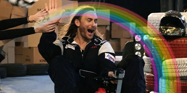 'Sun Goes Down' Visualisasi Futuristik Ala David Guetta