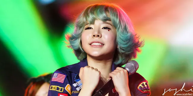 Sunny Gilrs Generation Selca Bareng Reporter KBS