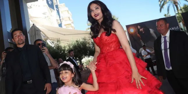 Super Cantik, Amitabh Sebut Aishwarya dan Aaradhya Seperti Ratu