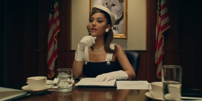 Super Cool! Ariana Grande Pamer Kemampuan Akting di Music Video Positions