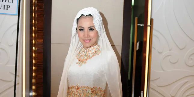 Super Sibuk, Cici Faramida Tak Mau Lupakan Ibadah Sama Sekali Super Sibuk, Cici Faramida Tak Mau Lupakan Ibadah Sama Sekali