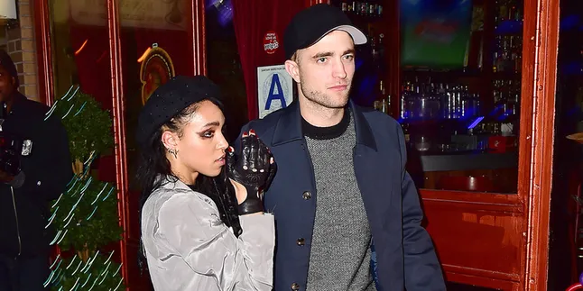 Support Karir FKA Twigs, Robert Pattinson Hadiahkan ... Support Karir FKA Twigs, Robert Pattinson Hadiahkan ...