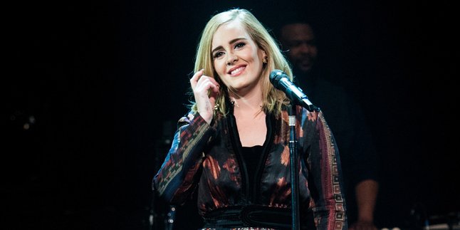 Suprise! Adele Akan Tampil di Panggung Utama Glastonbury 2016