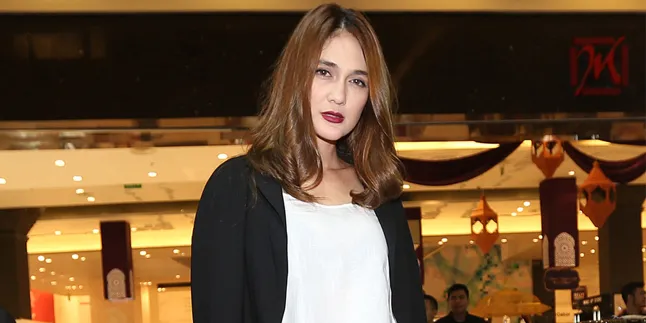 'Surat Cinta' Dari Reino Barack Untuk Luna Maya, Romantis Manis!