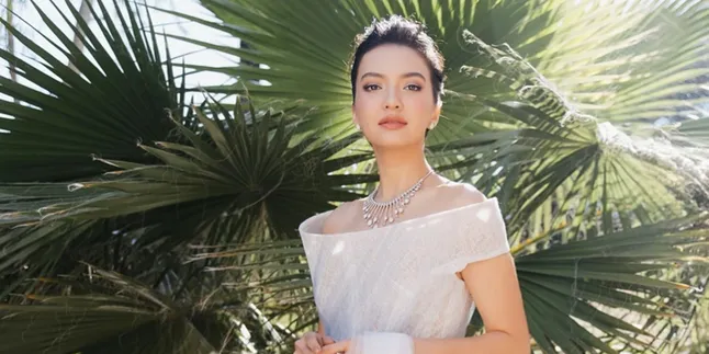 Surprise! Raline Shah Dilantik Jadi Stafsus Menteri Komdigi Meutya Hafid Surprise! Raline Shah Dilantik Jadi Stafsus Menteri Komdigi Meutya Hafid