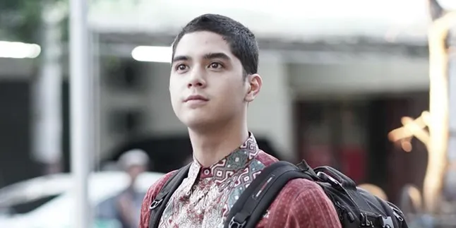 Surprise Ultah Ke-22 Al Ghazali, Dihadiri Sederet Teman Artis