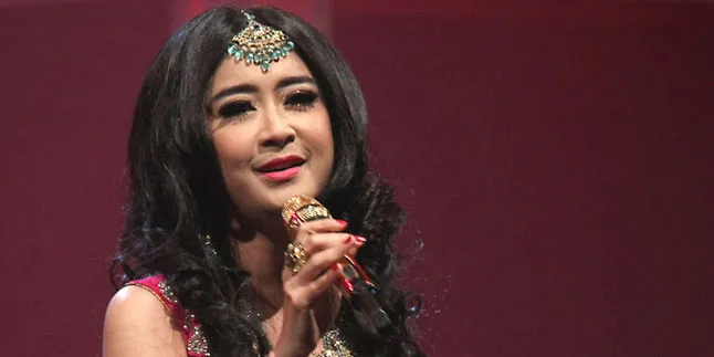 Susul Mantan, Uut Permatasari Ingin Nikah Akhir 2013
