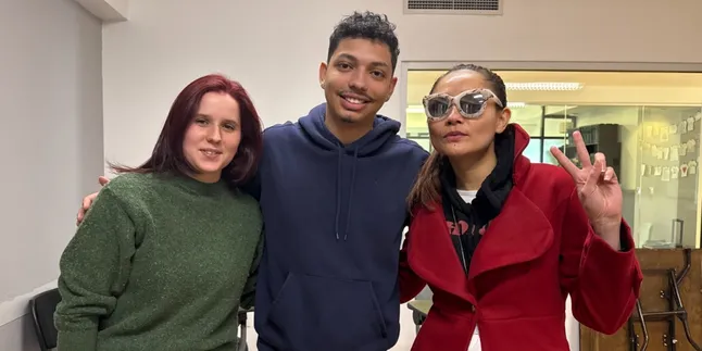 Sutradara Cheverly Amalia Angkat Bicara Soal Pembuatan Iklan Kosmetik di Amerika Serikat