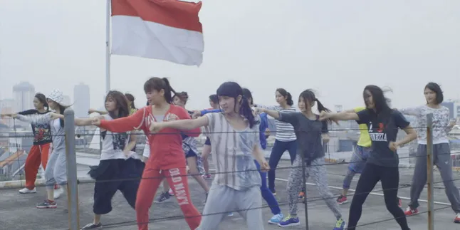 Sutradara: 'VIVA JKT48' Adalah Film Fantasi Sutradara: 'VIVA JKT48' Adalah Film Fantasi