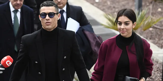 Sweet! Cristiano Ronaldo Tulis Pesan Romantis untuk Georgina Rodriguez