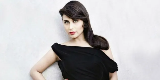 Sweet! Ini Kado Suami Rani Mukherjee Sambut Kelahiran Sang Bayi
