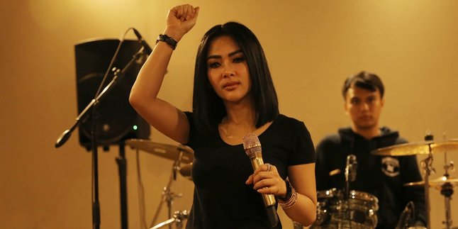 Syahrini Batal Duet Dengan Anang di Konsernya, Siapa Penggantinya?