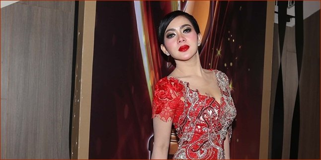 Syahrini Bergoyang Dangdut di D'Academy 2, Ika Jakarta Tersenggol