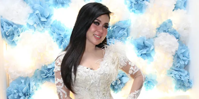 Syahrini Goyang Morena, Ada Yang Bisa Tirukan? Syahrini Goyang Morena, Ada Yang Bisa Tirukan?
