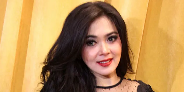 Syahrini Ingin Nikah di Makkah