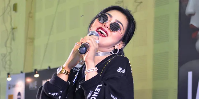 Syahrini Keceplosan Sebut Harga Posting Endorse, Setara Satu Mobil!