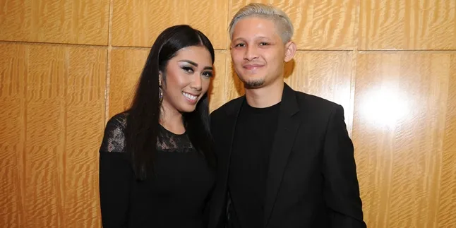Syamsir Alam Tampil Beda Dengan Rambut Silver, Ini Reaksi Pacar