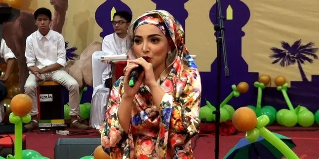 Syukuran 4 Bulan Kehamilan Ashanty Dihadiri Sederet Selebriti Syukuran 4 Bulan Kehamilan Ashanty Dihadiri Sederet Selebriti