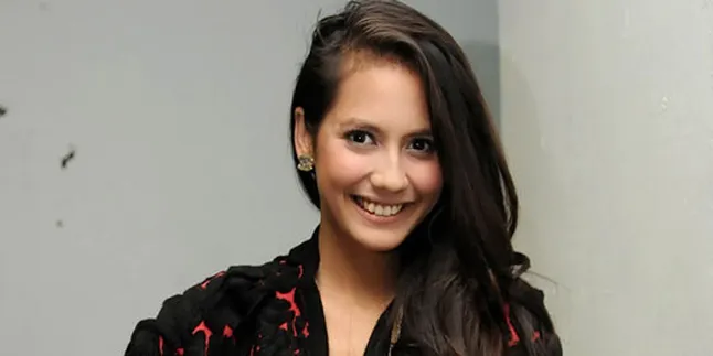 Syuting '5 CM', Pevita Pearce Belajar Survive