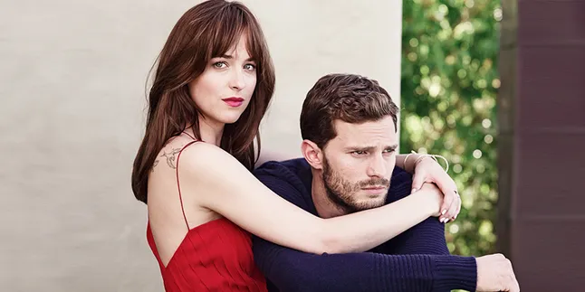 Syuting '50 SHADES', Dakota Topless di Depan Istri Jamie Dornan Syuting '50 SHADES', Dakota Topless di Depan Istri Jamie Dornan