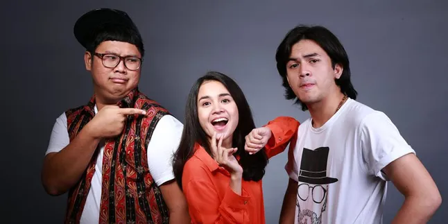 Syuting di Kapal, Wajah Michelle Ziudith Kena Muntah Ricky Cuaca Syuting di Kapal, Wajah Michelle Ziudith Kena Muntah Ricky Cuaca