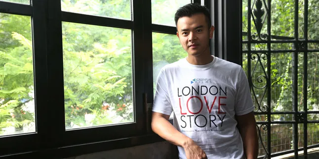 Syuting Di London, Dion Wiyoko Malah Bingung Toilet Syuting Di London, Dion Wiyoko Malah Bingung Toilet