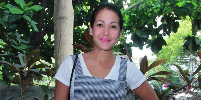 Syuting Film Reuni 'Extravaganza', Mieke Amalia: Enak Jadi Aktris Syuting Film Reuni 'Extravaganza', Mieke Amalia: Enak Jadi Aktris