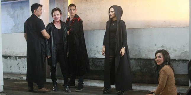 Syuting Klip, Dodhy Eks Kangen Band & Nina Wang Jadi Adam - Hawa